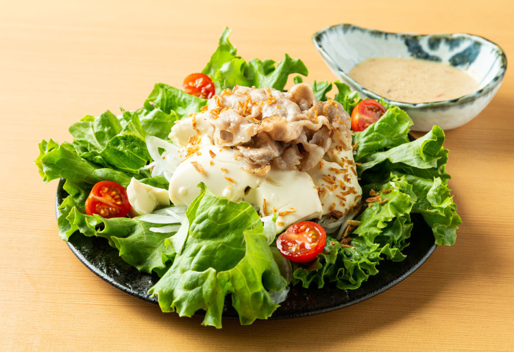 Red pork tofu salad